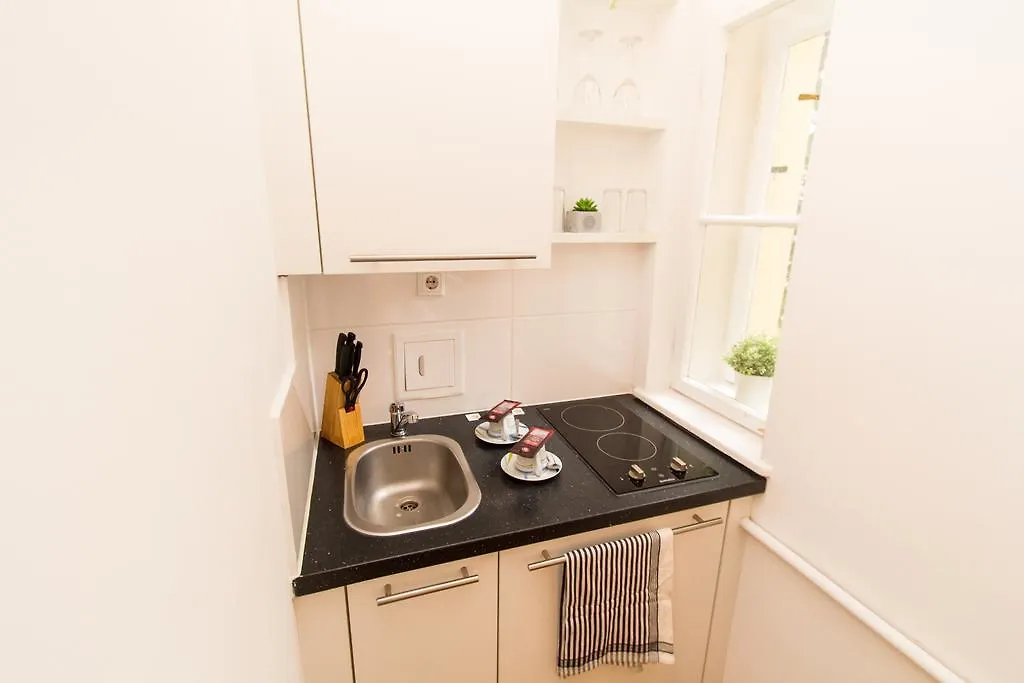 Checkvienna - Mollardgasse Apartment  Vienna