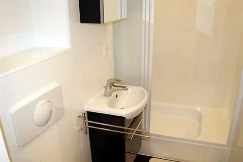 Checkvienna - Mollardgasse Apartment 0*, Vienna Austria